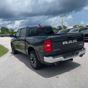 2026 RAM 1500 LARAMIE CREW CAB 4X4 5'7" BOX — фото 5