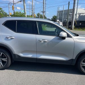 2023 Volvo XC40 CORE — миниатюра 11