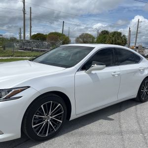 Lexus ES 350 Base - 2