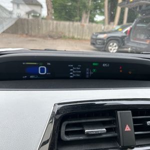 صورة مصغرة 39 لـ 2017 Toyota PRIUS THREE