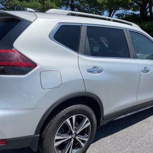 2020 Nissan ROGUE SV photo 9