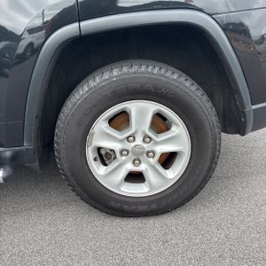 2014 JEEP GRAND CHEROKEE LAREDO — миниатюра 18
