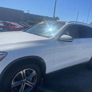 MERCEDES-BENZ GLC - 2