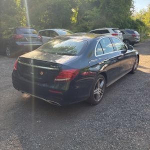 MERCEDES-BENZ E-CLASS - 8