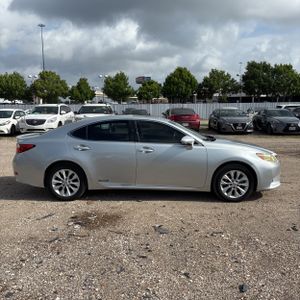 LEXUS ES 300H BASE - 10