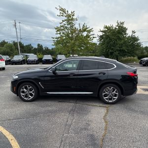 صورة 3 لـ 2022 BMW X4 XDRIVE30I
