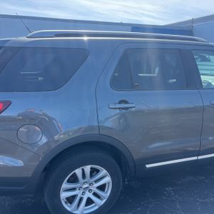 FORD EXPLORER XLT - 9