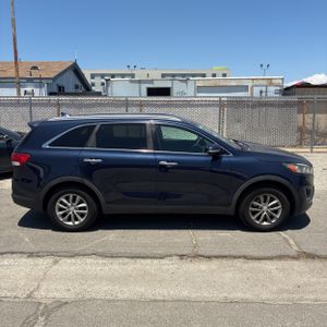 صورة 10 لـ 2018 KIA SORENTO LX