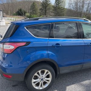 FORD ESCAPE SE - 9