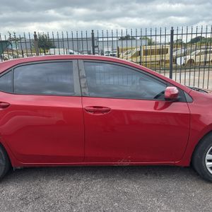 2016 Toyota COROLLA LE — миниатюра 11