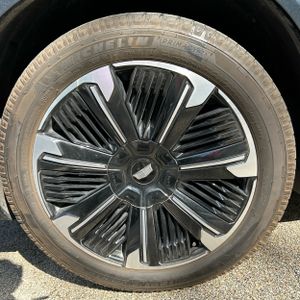 2026 Cadillac ESCALADE IQL PREMIUM SPORT — миниатюра 19