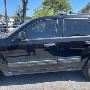 JEEP GRAND CHEROKEE LAREDO - 4