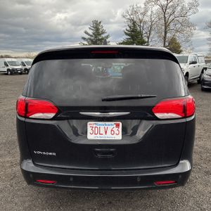 CHRYSLER VOYAGER LX - 7