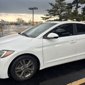 HYUNDAI ELANTRA VALUE EDITION - 2