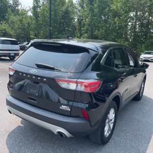صورة 8 لـ 2020 FORD ESCAPE SE