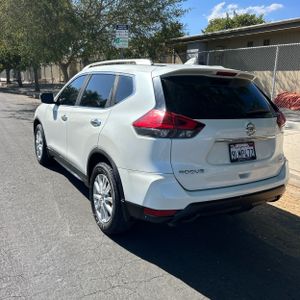 2017 Nissan ROGUE SV 照片 5