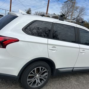 MITSUBISHI OUTLANDER ES - 9