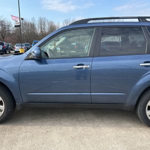 SUBARU FORESTER X PREMIUM - 4