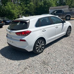 HYUNDAI ELANTRA GT BASE - 8
