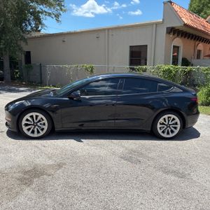 TESLA MODEL 3 LONG RANGE - 3