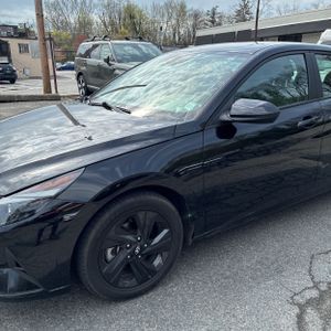 HYUNDAI ELANTRA SEL - 2