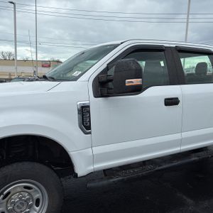 FORD F-350 SUPER DUTY XL - 2