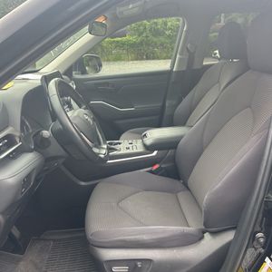 2023 Toyota HIGHLANDER LE 缩略图 32