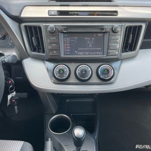2015 Toyota RAV4 LE — фото 37