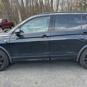 VOLKSWAGEN TIGUAN SE R-LINE BLACK 4MOTION - 4