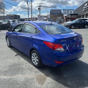 HYUNDAI ACCENT GLS - 5