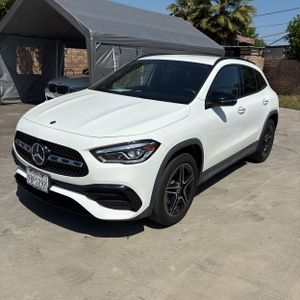 MERCEDES-BENZ GLA - 1