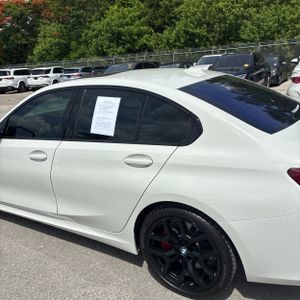 صورة 6 لـ 2025 BMW 330I