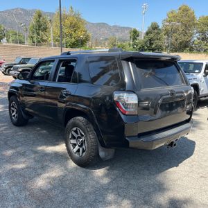 صورة 4 لـ 2020 Toyota 4RUNNER SR5