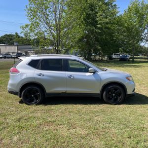 NISSAN ROGUE SV - 10