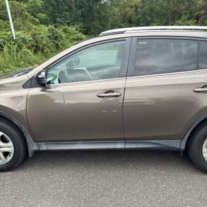 2015 Toyota RAV4 LE 照片 4
