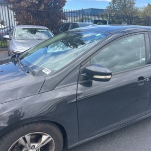 FORD FOCUS SE - 2