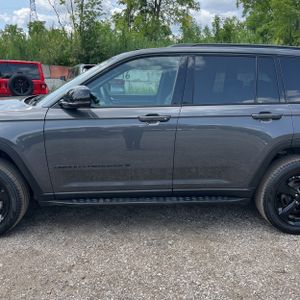 2024 JEEP GRAND CHEROKEE LIMITED — фото 4