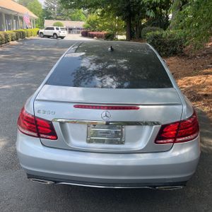 MERCEDES-BENZ E-CLASS - 7