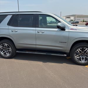 2025 Chevrolet TAHOE Z71 — миниатюра 11