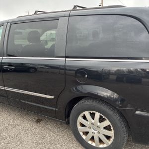 CHRYSLER TOWN AND COUNTRY TOURING - 6