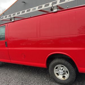 CHEVROLET EXPRESS 2500 - 6