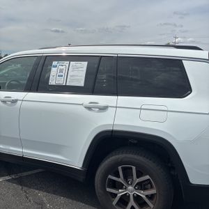 JEEP GRAND CHEROKEE L LIMITED - 6