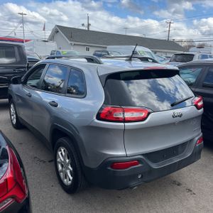 JEEP CHEROKEE SPORT - 4