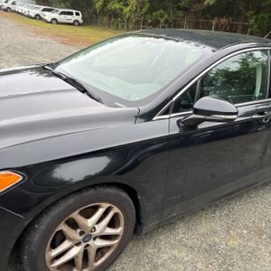 FORD FUSION SE - 2