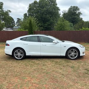 TESLA MODEL S BASE - 10