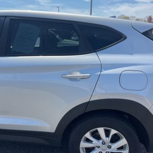 HYUNDAI TUCSON SE - 6