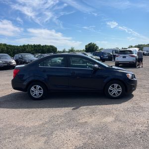 2016 Chevrolet SONIC LT AUTO — фото 10