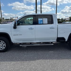 CHEVROLET SILVERADO - 4