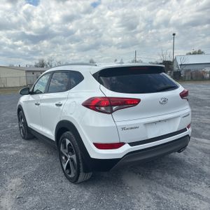 HYUNDAI TUCSON LIMITED - 5