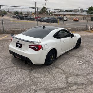 SUBARU BRZ PREMIUM - 8